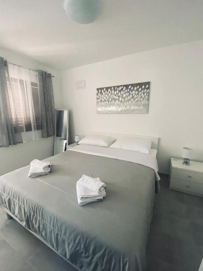 Apartmani Mila Starigrad Paklenica Exteriér fotografie