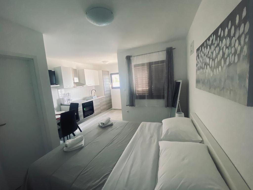 Apartmani Mila Starigrad Paklenica Exteriér fotografie