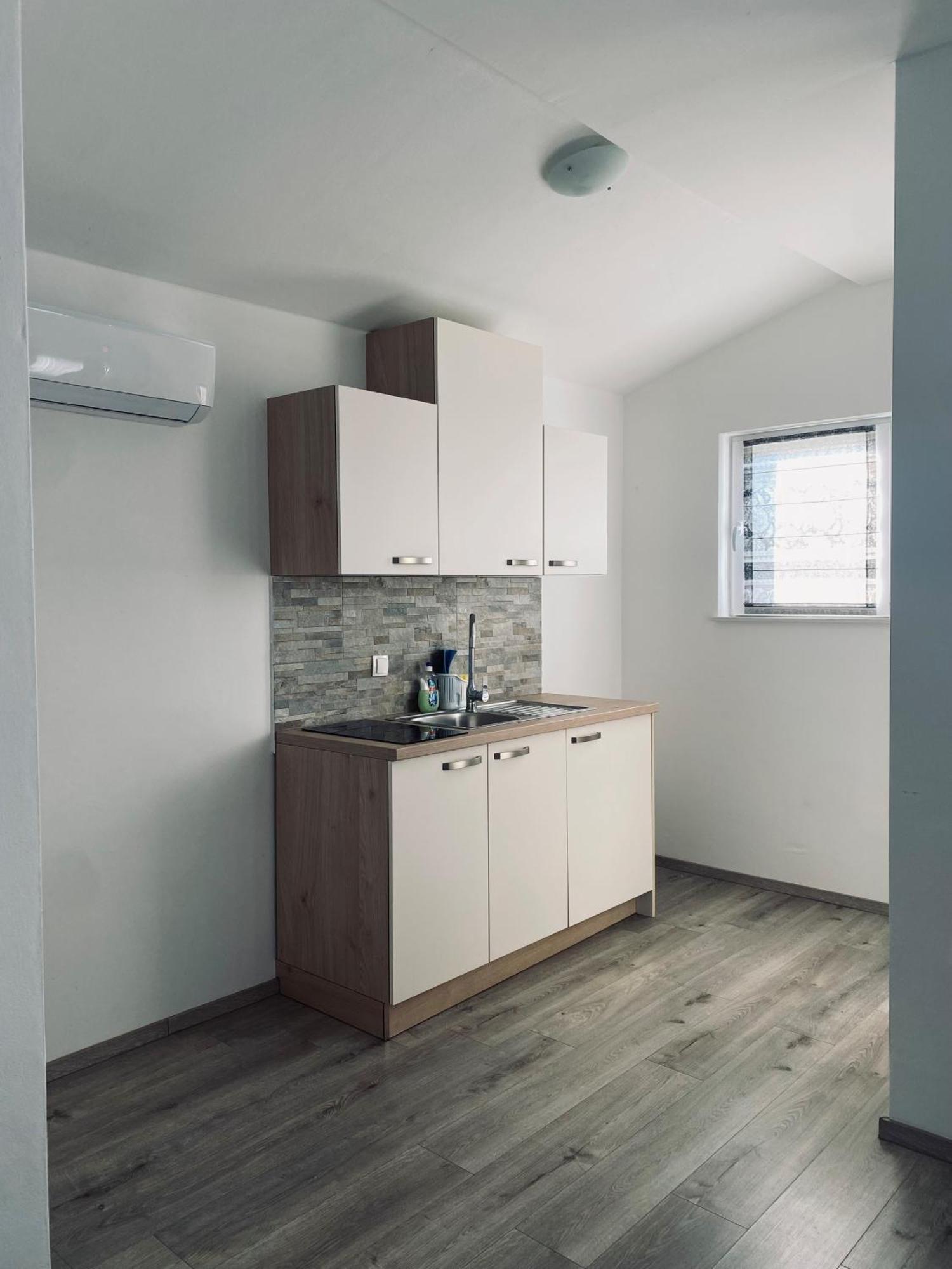 Apartmani Mila Starigrad Paklenica Exteriér fotografie
