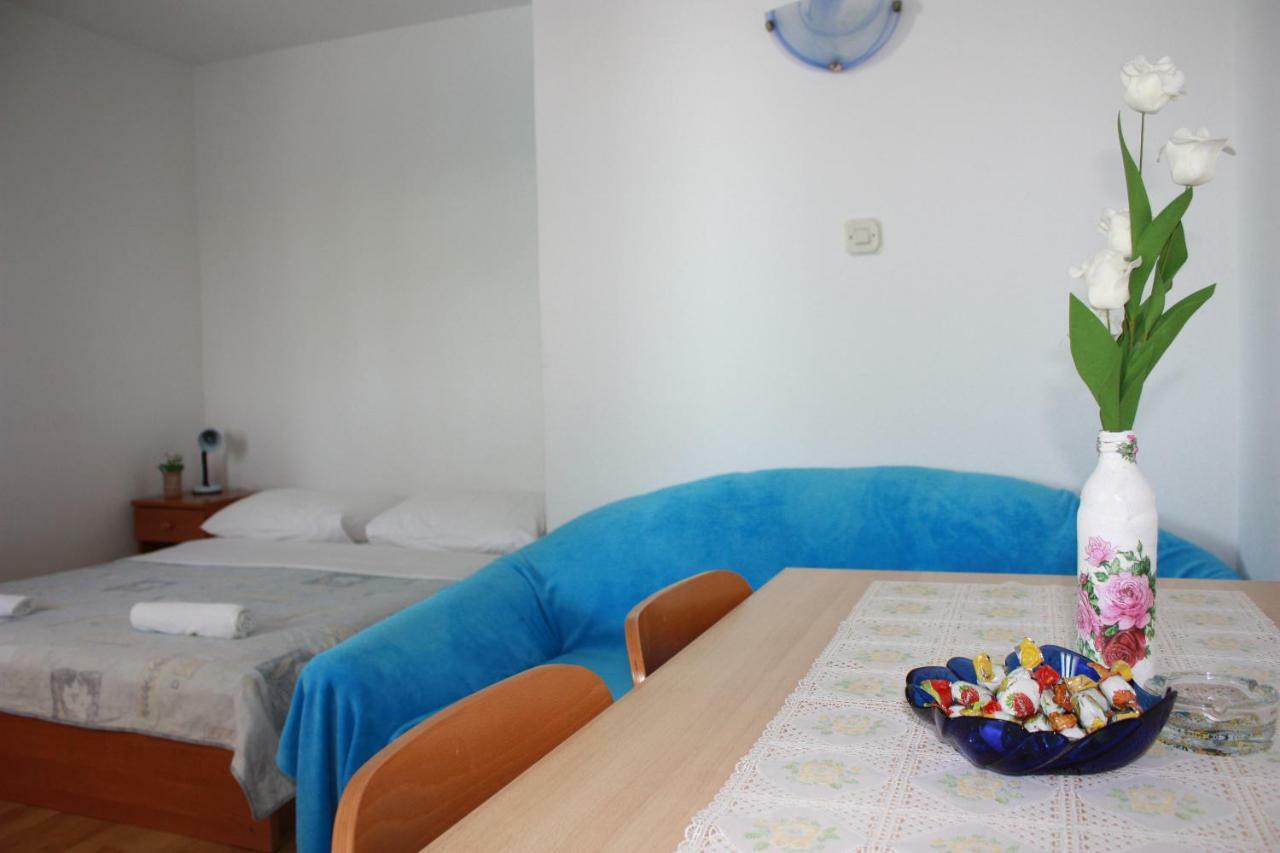 Apartmani Mila Starigrad Paklenica Exteriér fotografie