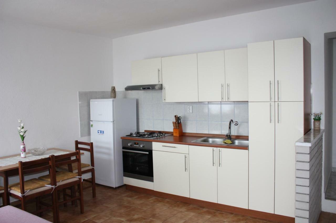 Apartmani Mila Starigrad Paklenica Exteriér fotografie