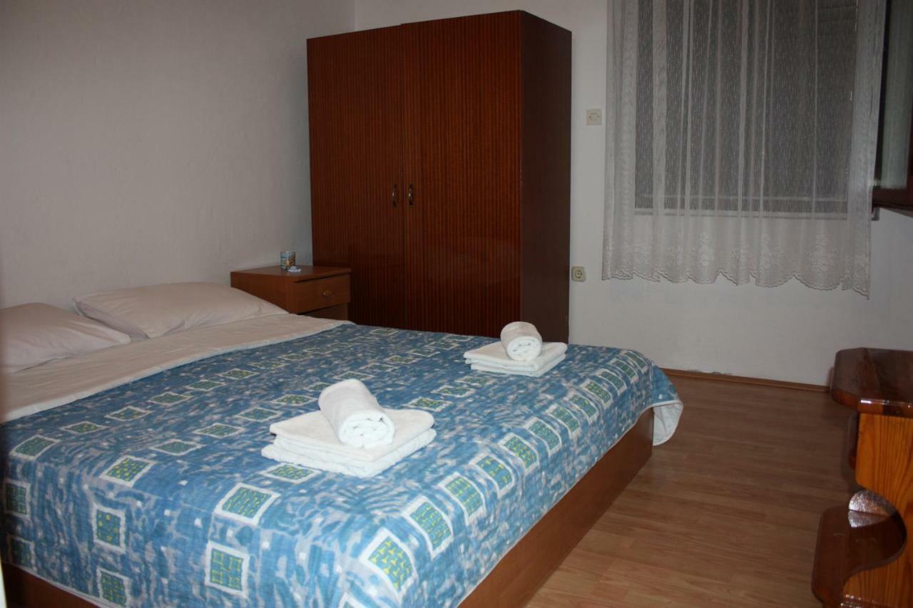 Apartmani Mila Starigrad Paklenica Exteriér fotografie