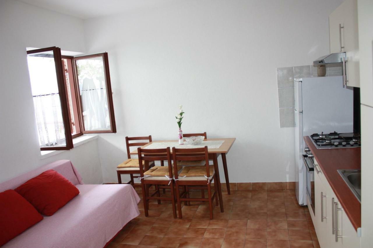 Apartmani Mila Starigrad Paklenica Exteriér fotografie