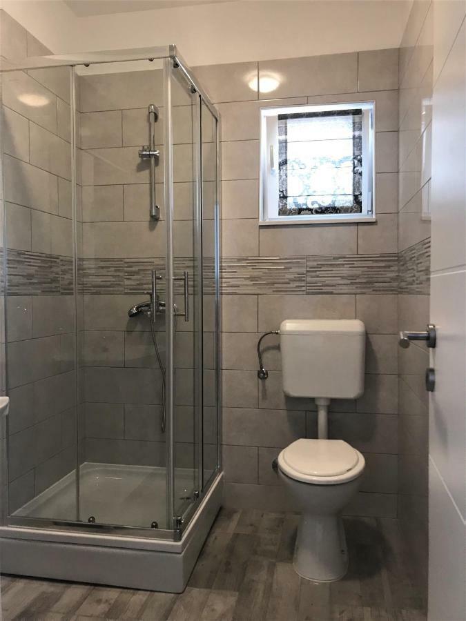 Apartmani Mila Starigrad Paklenica Exteriér fotografie